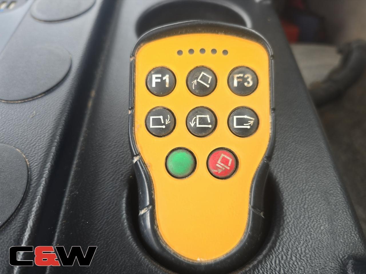 Vehicle image 28